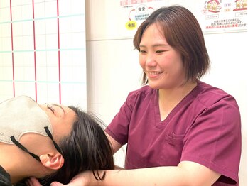 にこにこカラダ整骨院 茨島院(にこにこKARADA整骨院)の写真/【平日・祝日夜7時半まで受付◇】お仕事・学校帰りにも◎不調の原因を突き止め、根本から改善します★