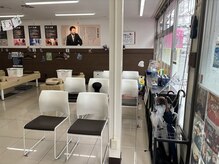 市川南口整骨院/待合室