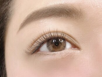 フィズ アイ ビューティ 豊川八幡店(fiz eye beauty)/マツエク｜カラーラッシュ