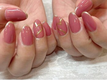 ユニックス イオンモール川口前川店(UNIX)の写真/オフィスでも好印象☆肌なじみの良いヌーディーカラーで、上品さと清潔感を兼ね備えたネイルを楽しもう☆