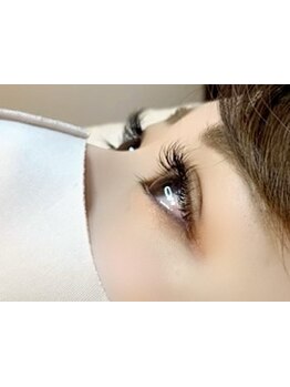 ナチュラル上品な目元にしたい