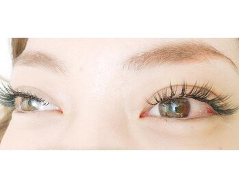 ハレ エム(Hale*m)の写真/【フラットダブル】キープ力、デザイン力に自信あり！！美しい目元を長持ちさせたい方にオススメです♪