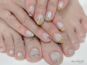 ネイルサロンスクール ビュートバタフライ 町田店(BEAUT BUTTERFLY)の写真/奇をてらわず、美しさや持ちの良さをとことん追求し続ける【頑固者のお店】上品で華やかな仕上がりに！