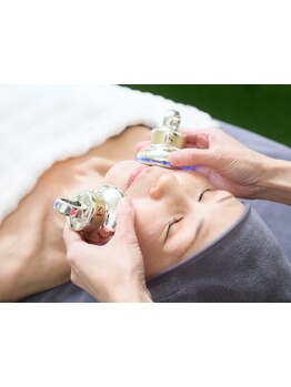 ホウレイ線・たるみ改善！予防ケア