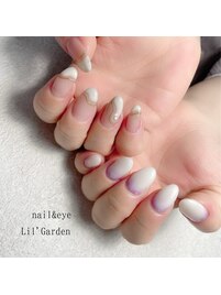 ホワイトアシンメトリー