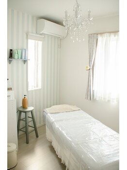 コモレビ(Komorebi)/完全個室のサロン風景