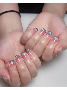 サムズアップネイル(thumbs up nail)/チークマグネットグラデーション