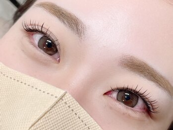 エール(Aile)の写真/自分らしい美しさを引き出したい方に◎メイクしたようなボリューム感の出るフラットラッシュで美まつげに♪