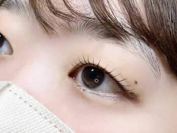 メゾンドシャルム(maison de charme)の写真/＜厳選した商材×洗練された技術＞だからこそ叶うキープ力！パーマが得意なスタッフの施術◎