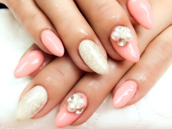 ネイル サロンティーラ(Tilla)/