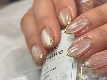 ノウェム(nove'M)の写真/《プライベート空間》クオリティにこだわる大人女性に☆丁寧なケアでモチ◎血色感UPでもっと綺麗な指先へ。