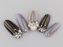 キラキラビジューオーロラネイル