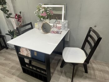 ヒロイン 栄生店(HEROINE)の写真/大人女性に人気の隠れ家サロン♪一人一人のお悩みに合わせて丁寧にカウンセリング！お気軽にご相談◎
