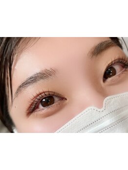 ナチュラル上品な目元にしたい