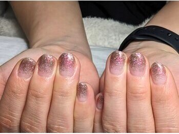 大人かわいいラメグラピンク