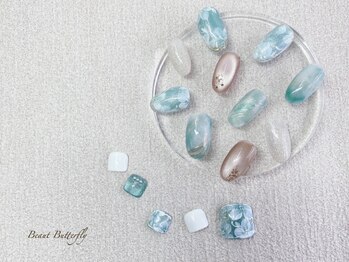 ネイルサロンスクール ビュートバタフライ 町田店(BEAUT BUTTERFLY)の写真/トレンドを取入れた「大人可愛いネイル」をご用意！美しさを引き出し、指先から自信あふれる仕上がりに…