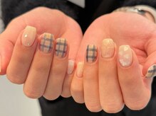 ローランリム(LORAN Lim)/手描きのチェックネイル♪