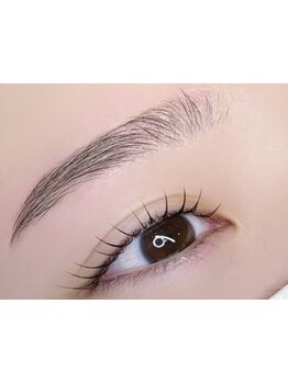 ナチュラル上品な目元にしたい