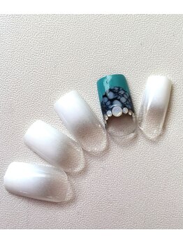 アンベリール ネイルサロンアンドスクール(embellir)/大人上品ネイル