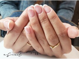 フレンチネイル