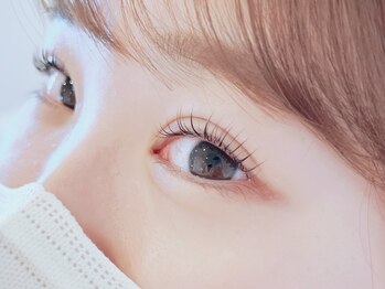 クリスタルネイル 船橋(Lily by Crystal)の写真/束感まつげパーマ・エクステ・アイブロウ◎それぞれのお悩みに寄り添った提案力が自慢☆自まつげケアも◎
