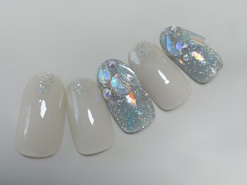 リアン(Lien)/キラキラフラッシュネイル