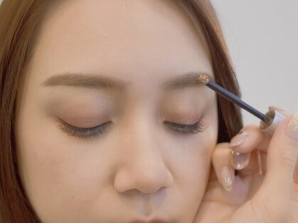 アイリリー(eyelilly)の写真