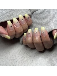 黄色カラグラ[新宿/新宿駅]