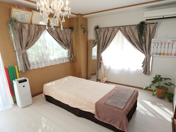 カイロサロン アイリス/完全個室の施術室