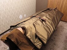 デトックスシェイプ ラボ(D:S Lab)の雰囲気(ヒートマットマットに包まれながらのリンパマッサージ!)