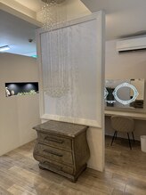 ココ ウェルネススクエア新栄店(COCO)/ゆっくりできるドレッサー