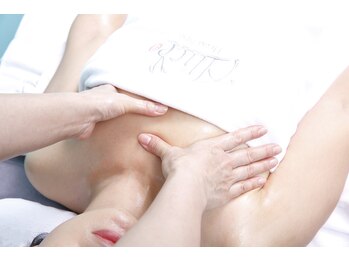 アリス(Alice)/肩こりスッキリ施術