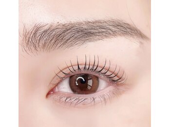ネイルサロン マジックガール(Nail Salon MagiqueGirl)の写真/トレンド束感♪大人気の韓国風まつげパーマ《パリジェンヌラッシュリフト》視線奪うドラマチックな目元に♪
