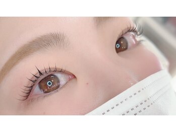 ラ スリーズ(La Cerise)/セラムラッシュリフト(上)