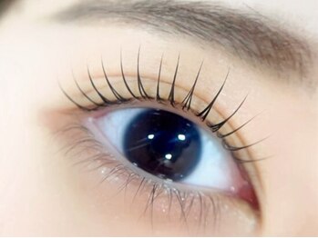 カシータ(casita)の写真/癒しの空間でダメージレスまつ毛パーマ。高持続のカールで、毎日をもっと美しく輝かせましょう♪