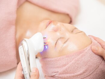 ヴィータローズディセ 名古屋本店(VITA ROSE Desse)の写真/【最先端の韓国美容☆脂肪分解液レモンボトル】短期間で効果実感◎顎下や目元のたるみ改善にオススメ◎