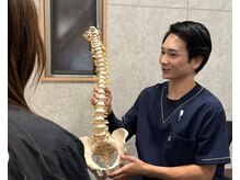 府中町本町整骨院の雰囲気（＜カウンセリング＞日頃の生活習慣などから原因の追求を行います）