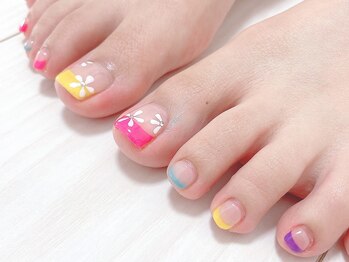 カラフルお花ネイル