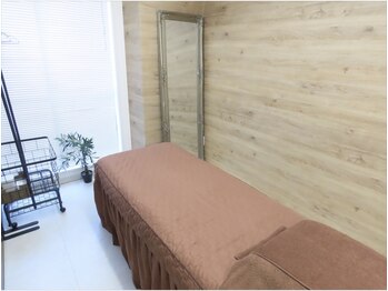 ヴィーネス(VIENESS)/【マッサージ/ヘッドスパ/小顔】