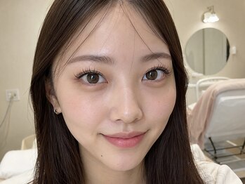 エレア KYOTO店(ELEA)の写真/【京都希少/最新技術でモチ抜群】美容成分で根本からまつ毛が膨張&拡張＊まつ毛1本1本が太く美しい艶毛に♪