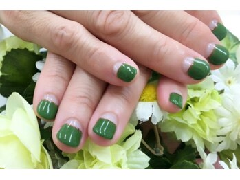 プルミエ ネイル(Premier Nail)/ストレートフレンチ♪カーキー