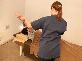 ほぐし屋さん/肩甲骨の可動域を広げます!