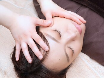 ラピス 玉造(Lapis)の写真/【美骨小顔矯正でスッキリした小顔】顔の歪みやたるみを改善します◎美容鍼灸でスッキリフェイスラインも♪