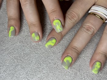 サイン(sin.)/ネオンイエローマーブルネイル