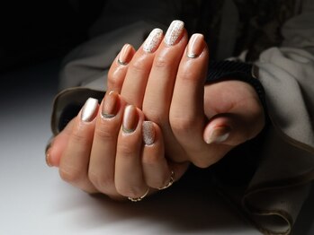 ネイル トモダ(nail Tomoda)/