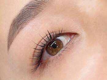 ブルーアイズ 原宿店(BLUE EYES)/マツエク+美眉スタイリング