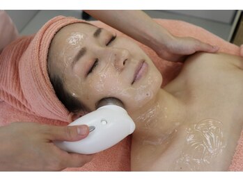 晴笑美(ハルエミ)の写真/土台から引き上げ◎上向き肌に！温熱筋活×脂肪燃焼で、ほうれい線・たるみを改善し、若々しい見た目へ♪