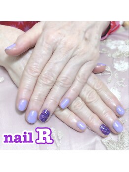 ネイルアール(nail R)/ワンカラーにアクセントを♪♪♪