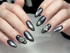 艶黒マグ光輝きネイル