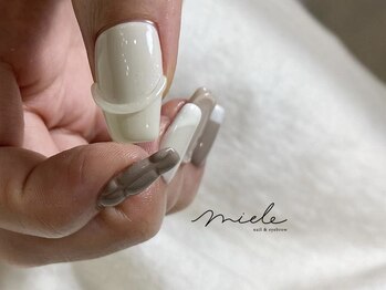 ミエレ(miele)/秋ぷっくり粘土フレンチネイル
